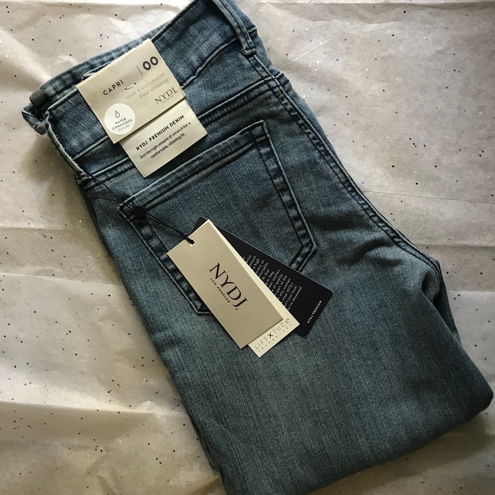 FINAL PRICE NWT NYDJ Capri Jeans Ankle Detail